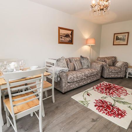 Araucaria House Villa Уитби Екстериор снимка