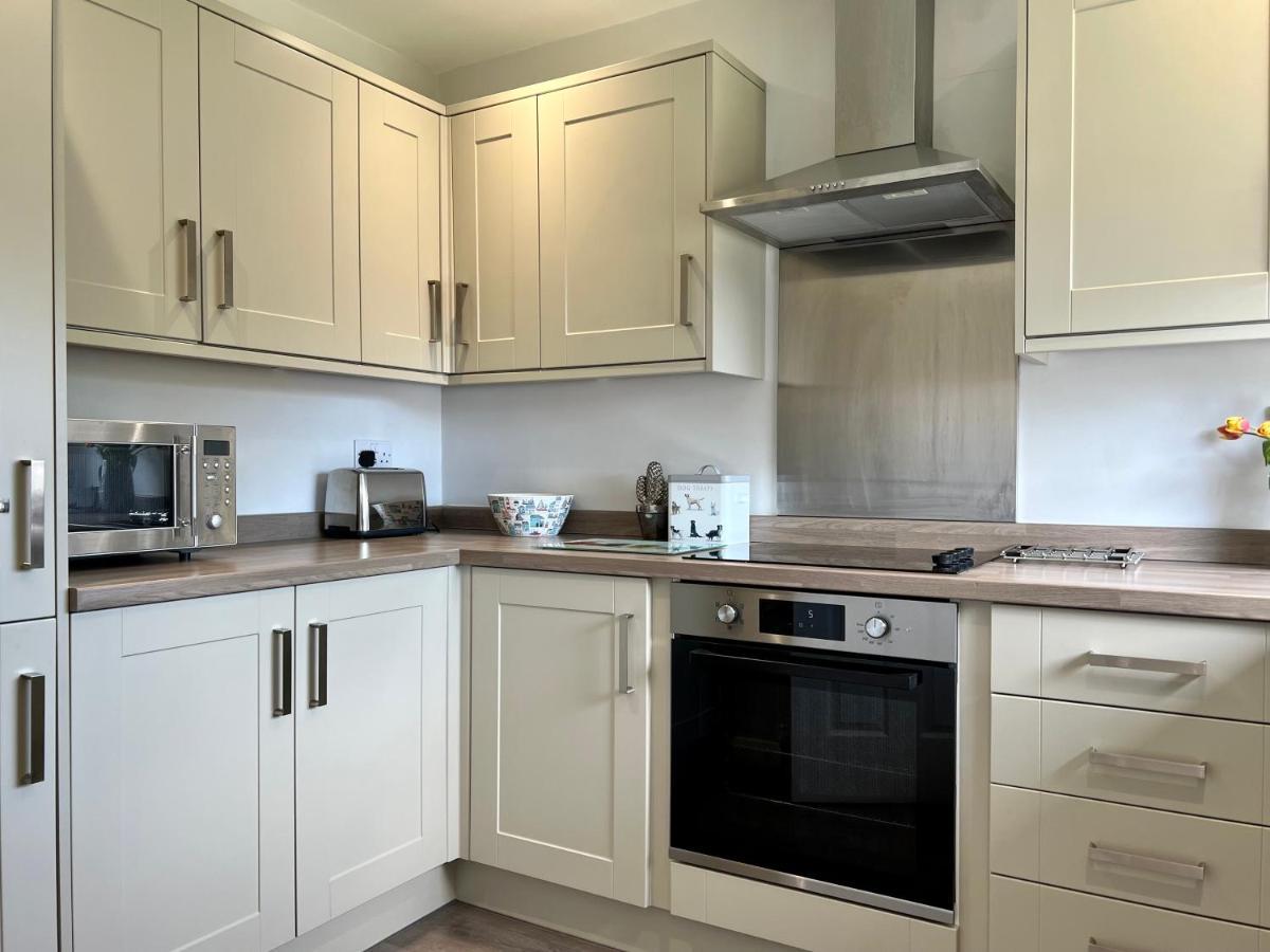 Araucaria House Villa Уитби Екстериор снимка