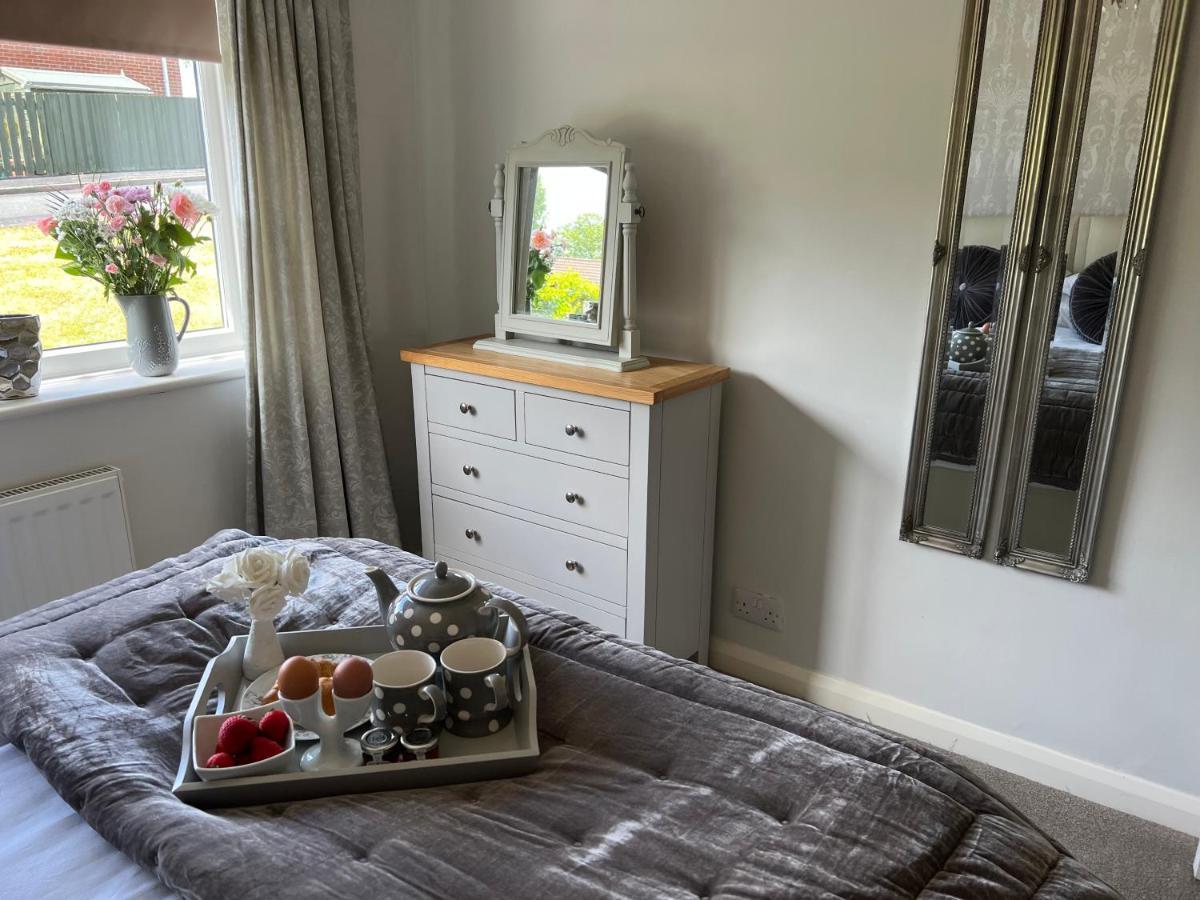 Araucaria House Villa Уитби Екстериор снимка